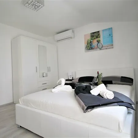 Arbel Apartments Porec Exterior photo
