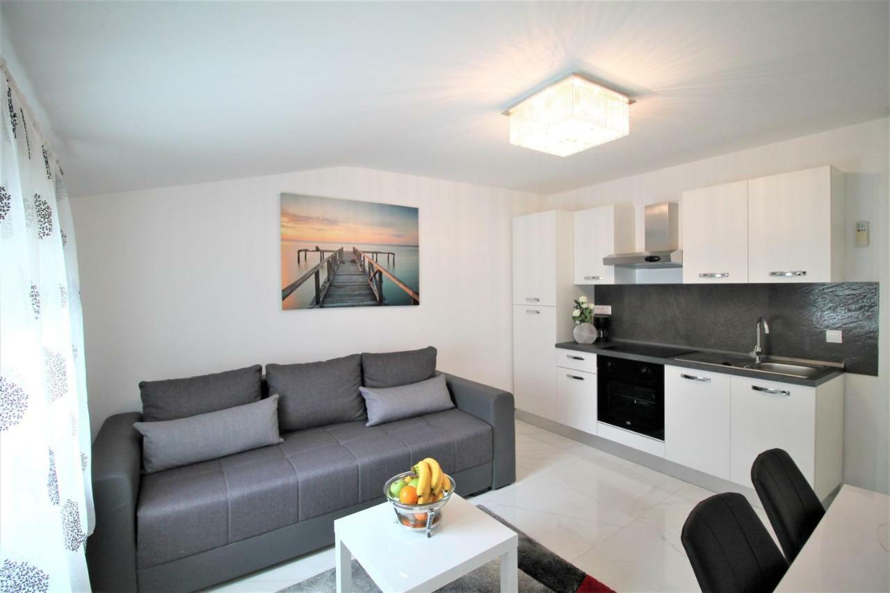 Apartma Arbel *