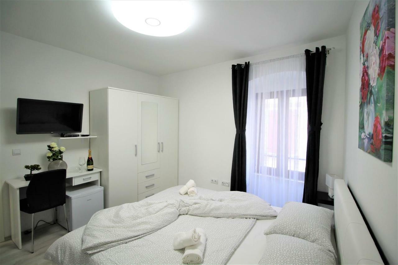 Apartma Arbel *